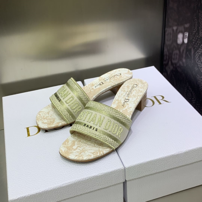 ch**an D*or slippers